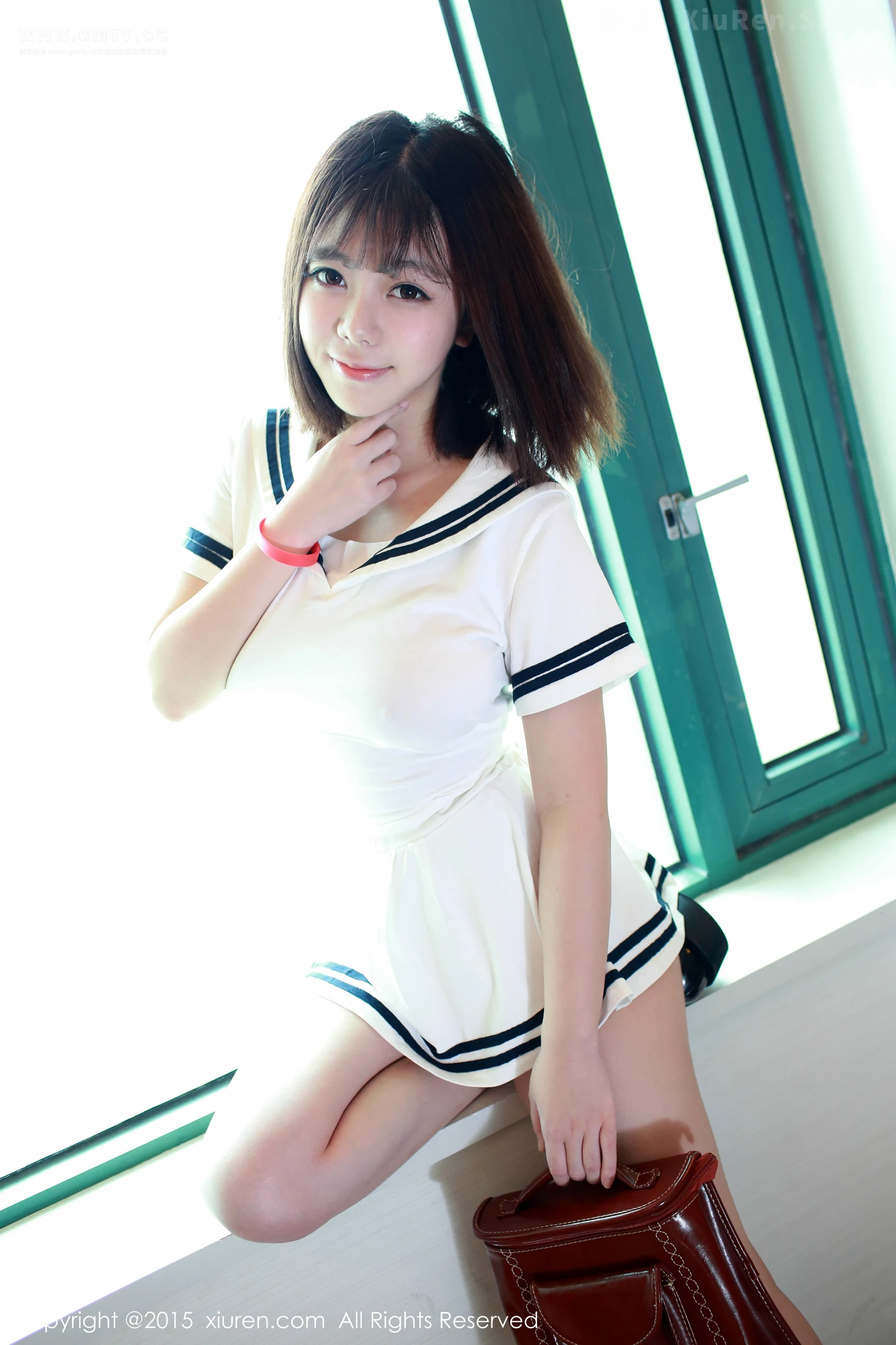 图片[4]-[XiuRen秀人网]VOL.390 巨乳嫩模刘飞儿Faye宿务旅拍脱海军制服秀美乳诱惑写真38P-秀人网官方网站